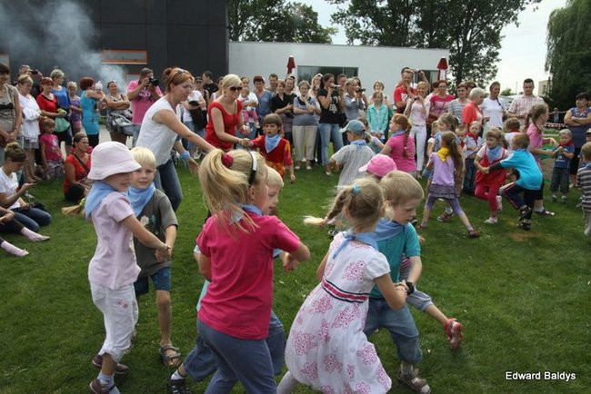 Przedszkolny festyn na Orliku (zdjęcia)