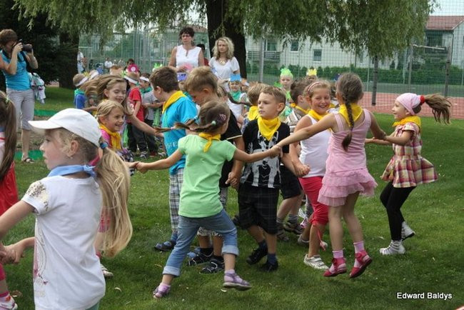 Przedszkolny festyn na Orliku (zdjęcia)