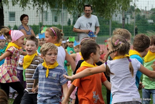 Przedszkolny festyn na Orliku (zdjęcia)