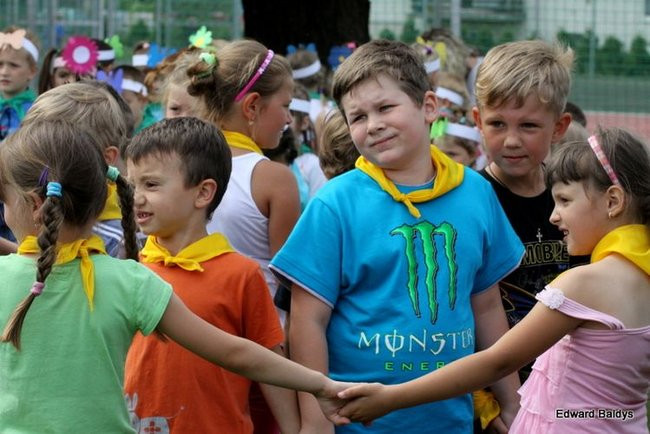 Przedszkolny festyn na Orliku (zdjęcia)