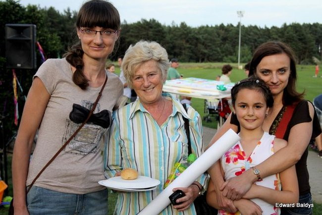 Przedszkolny festyn na Orliku (zdjęcia)