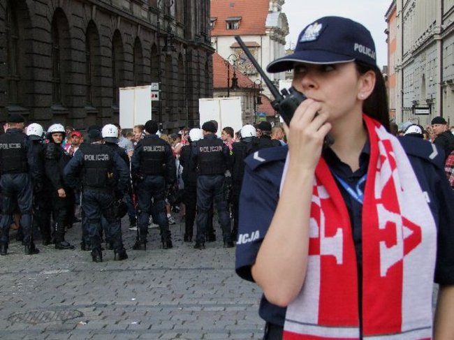 Euro 2012 oczami policji (dużo zdjęć)