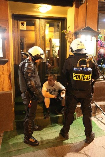 Euro 2012 oczami policji (dużo zdjęć)
