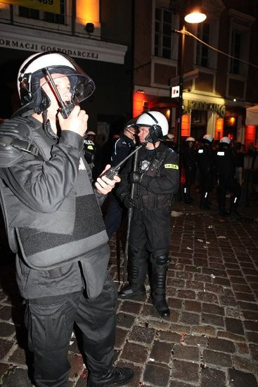 Euro 2012 oczami policji (dużo zdjęć)