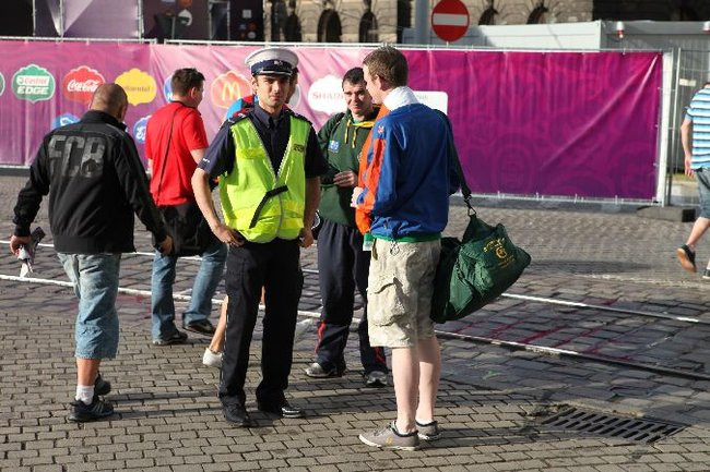 Euro 2012 oczami policji (dużo zdjęć)