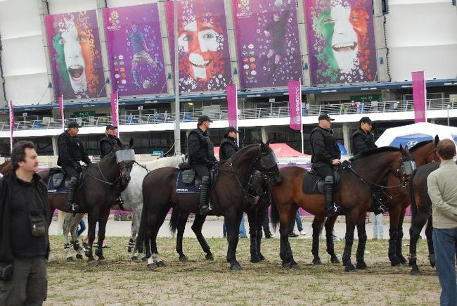 Euro 2012 oczami policji (dużo zdjęć)