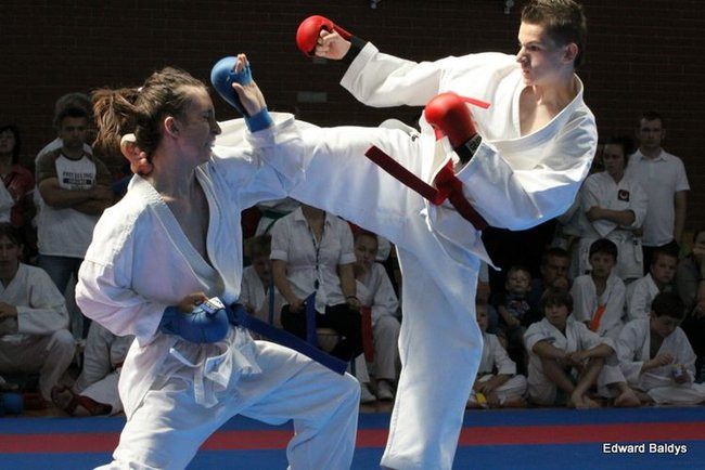 Karate w Gimnazjum nr 9 (zdjęcia)