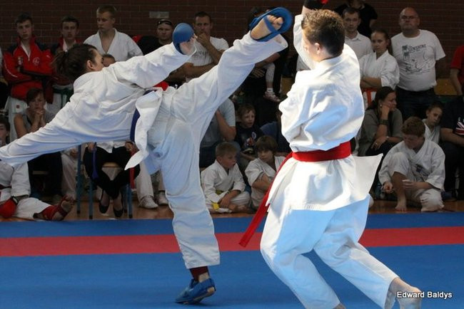 Karate w Gimnazjum nr 9 (zdjęcia)