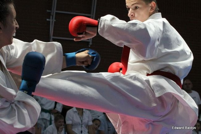 Karate w Gimnazjum nr 9 (zdjęcia)