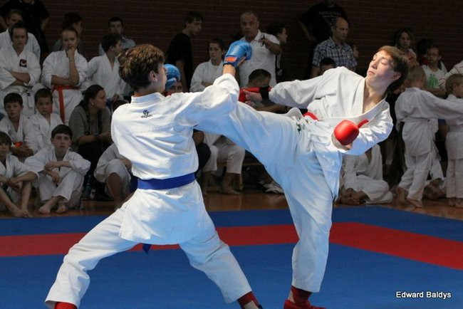 Karate w Gimnazjum nr 9 (zdjęcia)