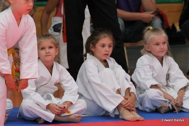 Karate w Gimnazjum nr 9 (zdjęcia)