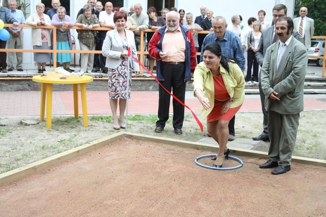 Seniorzy grają w boule (zdjęcia)