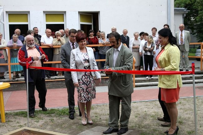 Seniorzy grają w boule (zdjęcia)