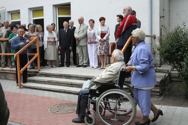 Seniorzy grają w boule (zdjęcia)