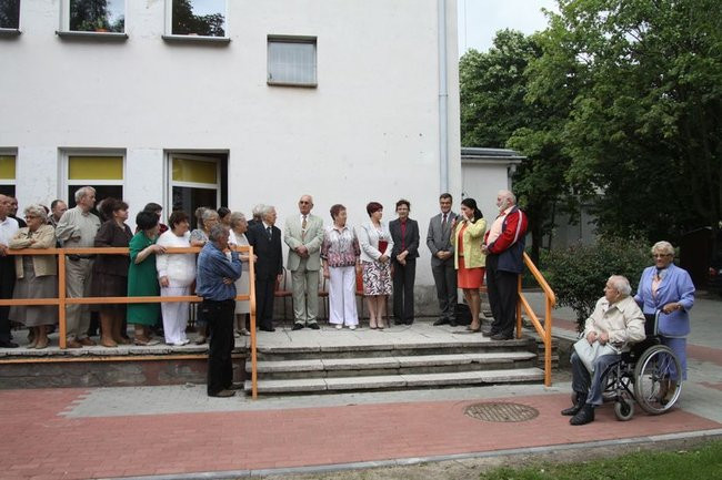 Seniorzy grają w boule (zdjęcia)
