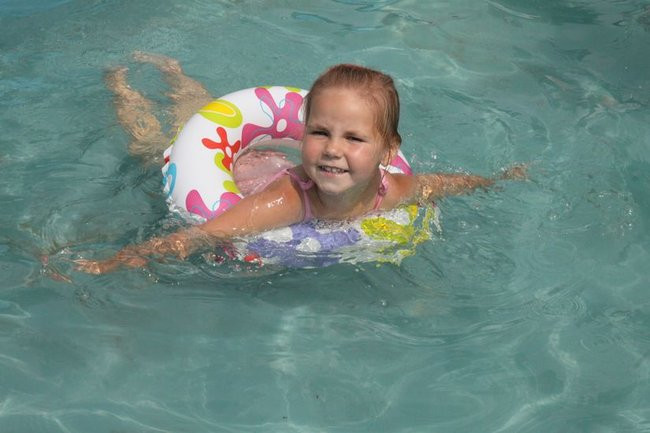 Tłumy na basenie (zdjęcia)