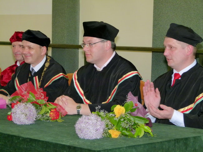 Absolutorium pełne serdeczności (zdjęcia)