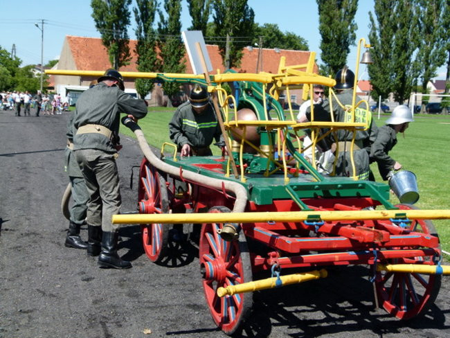 Stare sikawki znów w boju (zdjęcia)