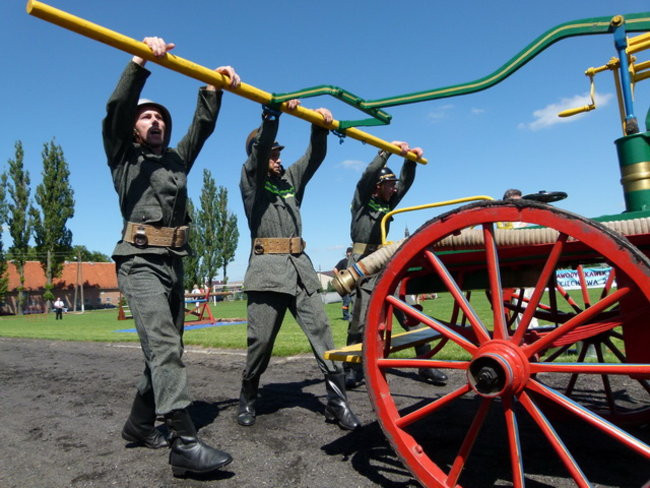 Stare sikawki znów w boju (zdjęcia)