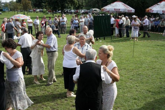 Na lotnisku bawili się seniorzy (dużo zdjęć)