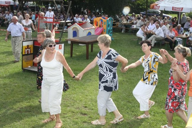 Na lotnisku bawili się seniorzy (dużo zdjęć)