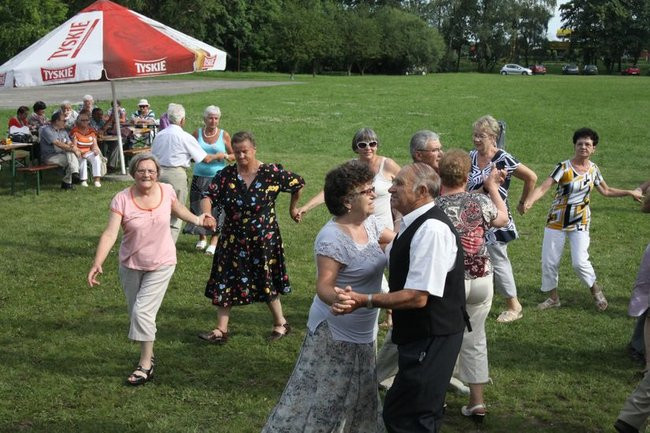 Na lotnisku bawili się seniorzy (dużo zdjęć)