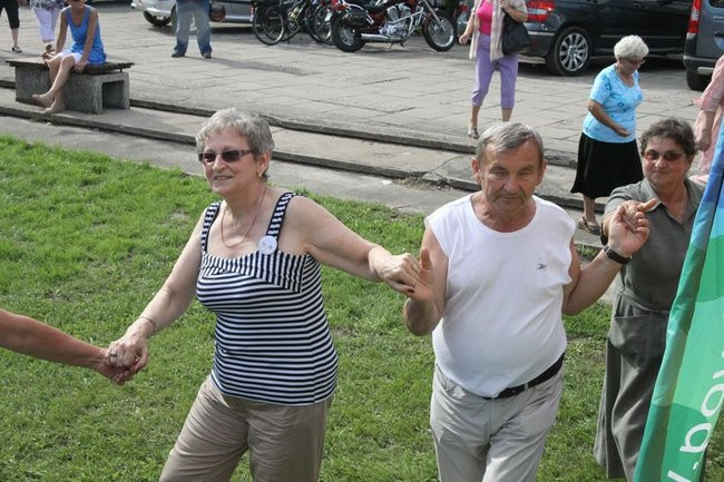 Na lotnisku bawili się seniorzy (dużo zdjęć)