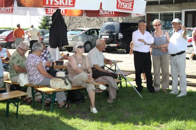 Na lotnisku bawili się seniorzy (dużo zdjęć)