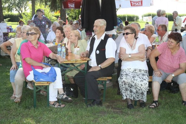 Na lotnisku bawili się seniorzy (dużo zdjęć)
