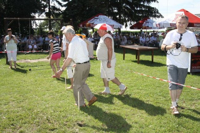 Na lotnisku bawili się seniorzy (dużo zdjęć)