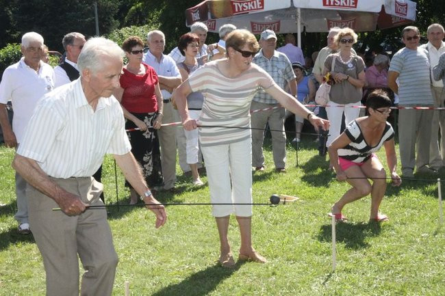 Na lotnisku bawili się seniorzy (dużo zdjęć)