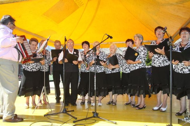 Na lotnisku bawili się seniorzy (dużo zdjęć)