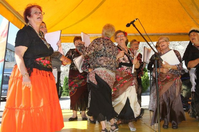 Na lotnisku bawili się seniorzy (dużo zdjęć)