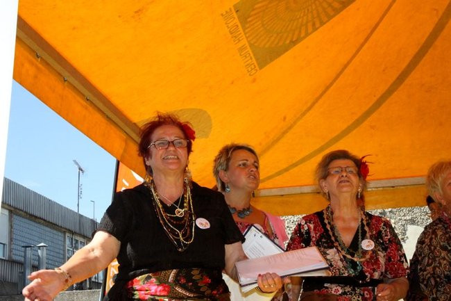 Na lotnisku bawili się seniorzy (dużo zdjęć)