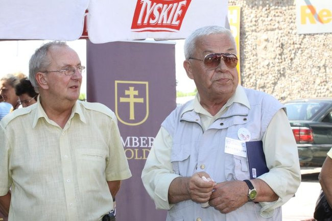 Na lotnisku bawili się seniorzy (dużo zdjęć)