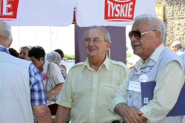 Na lotnisku bawili się seniorzy (dużo zdjęć)