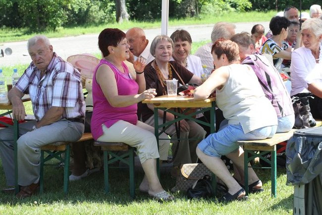 Na lotnisku bawili się seniorzy (dużo zdjęć)