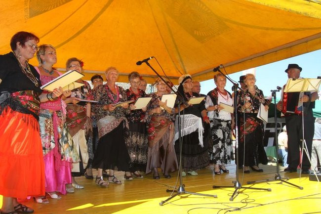 Na lotnisku bawili się seniorzy (dużo zdjęć)