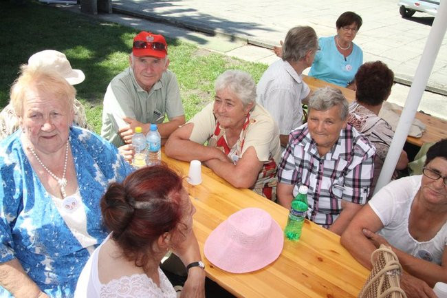 Na lotnisku bawili się seniorzy (dużo zdjęć)
