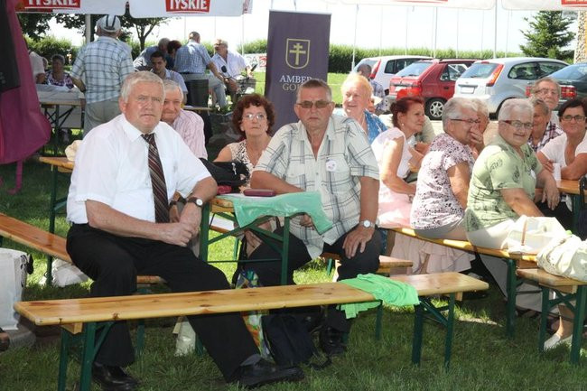 Na lotnisku bawili się seniorzy (dużo zdjęć)