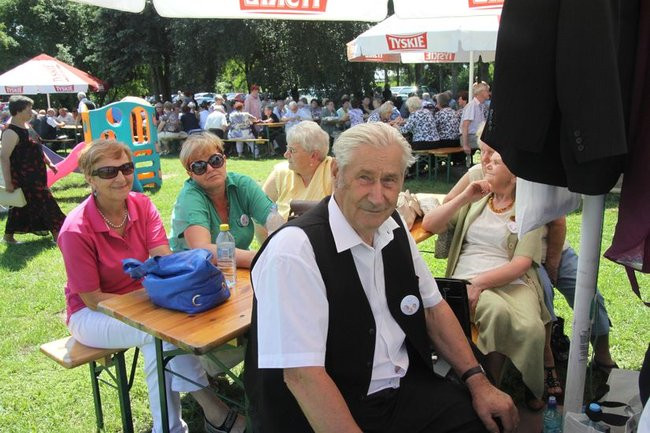 Na lotnisku bawili się seniorzy (dużo zdjęć)