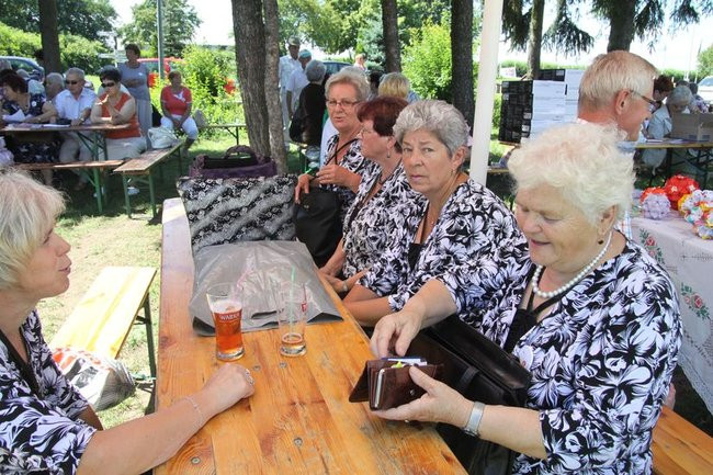 Na lotnisku bawili się seniorzy (dużo zdjęć)