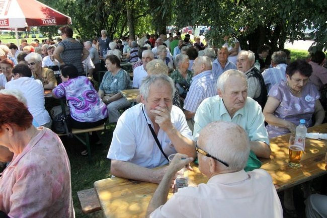 Na lotnisku bawili się seniorzy (dużo zdjęć)