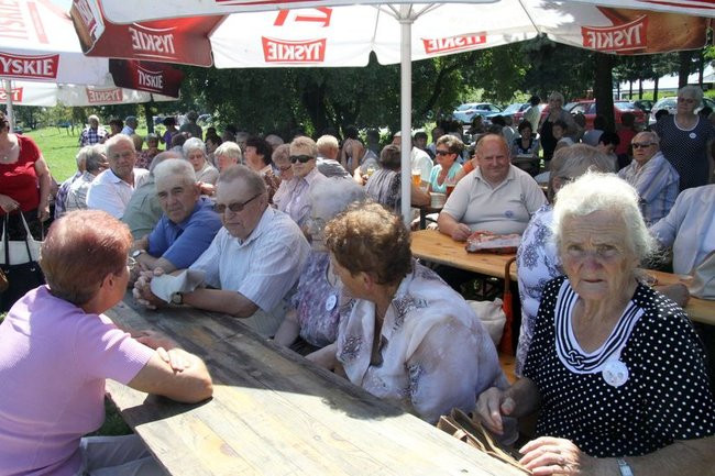 Na lotnisku bawili się seniorzy (dużo zdjęć)