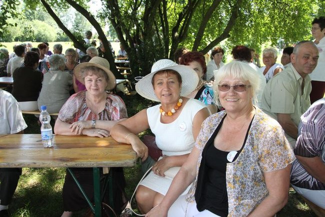 Na lotnisku bawili się seniorzy (dużo zdjęć)