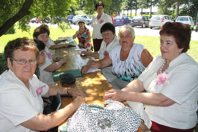 Na lotnisku bawili się seniorzy (dużo zdjęć)