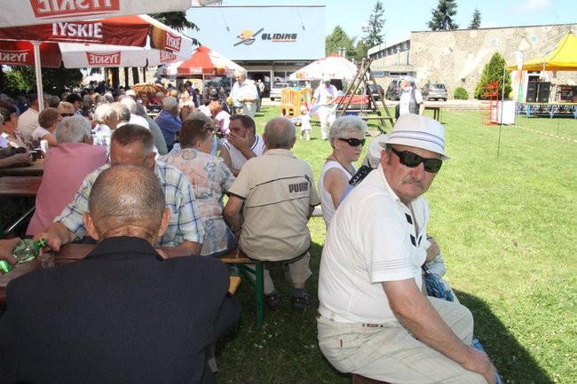 Na lotnisku bawili się seniorzy (dużo zdjęć)