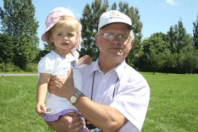 Na lotnisku bawili się seniorzy (dużo zdjęć)