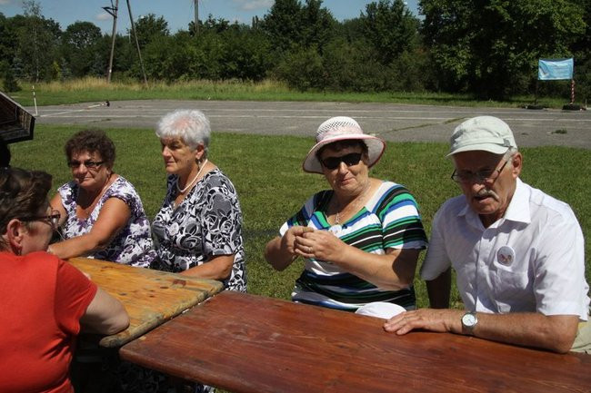 Na lotnisku bawili się seniorzy (dużo zdjęć)
