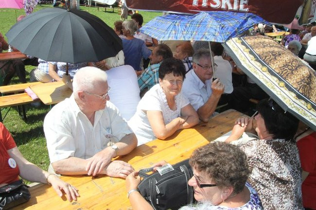 Na lotnisku bawili się seniorzy (dużo zdjęć)